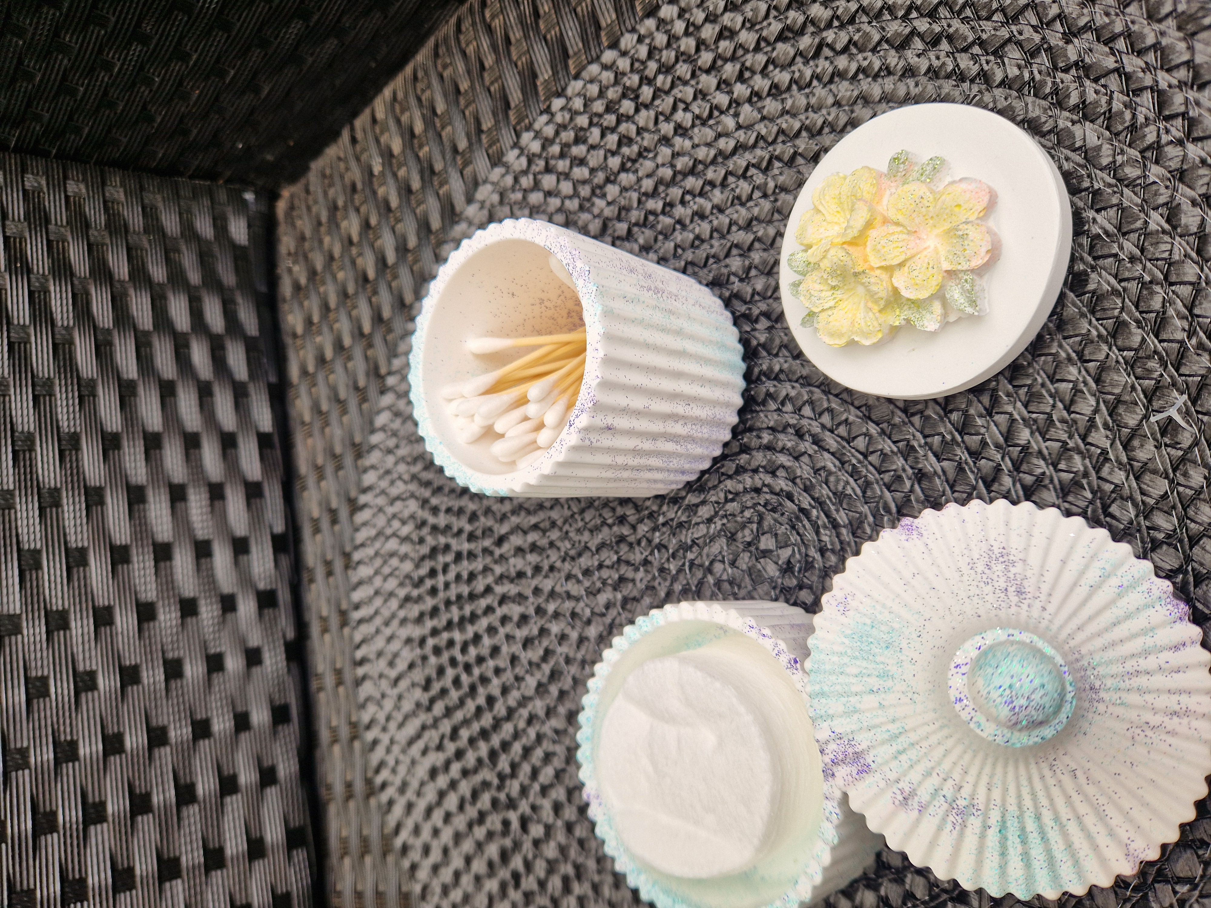 Glitzer-Döschen Set „Floral & Riffel“ (2-teilig) – Bild 3